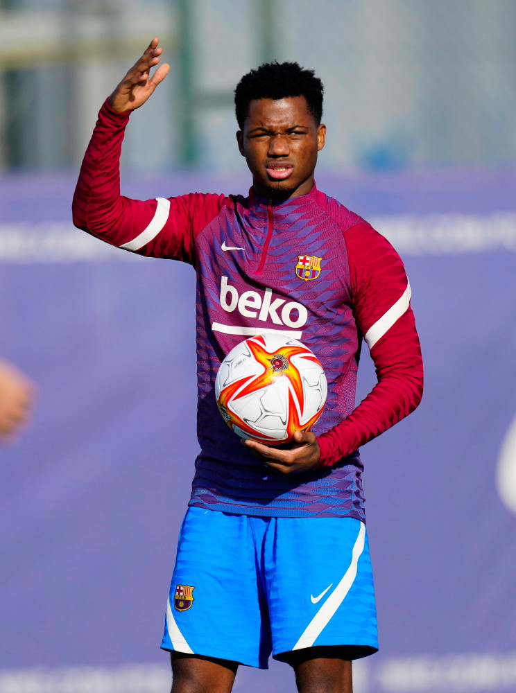 爱游戏-关于赛后国王杯传出新动向，阿贾克斯复出首秀，管理层表态：态度坚定，临场指挥获称赞的信息