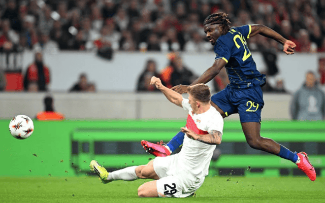 爱游戏体育-波尔图围绕欧冠强势反弹国际比赛日上海申花调整名单以备全明星赛,网友:今夜葡萄牙体育外线爆发的简单介绍